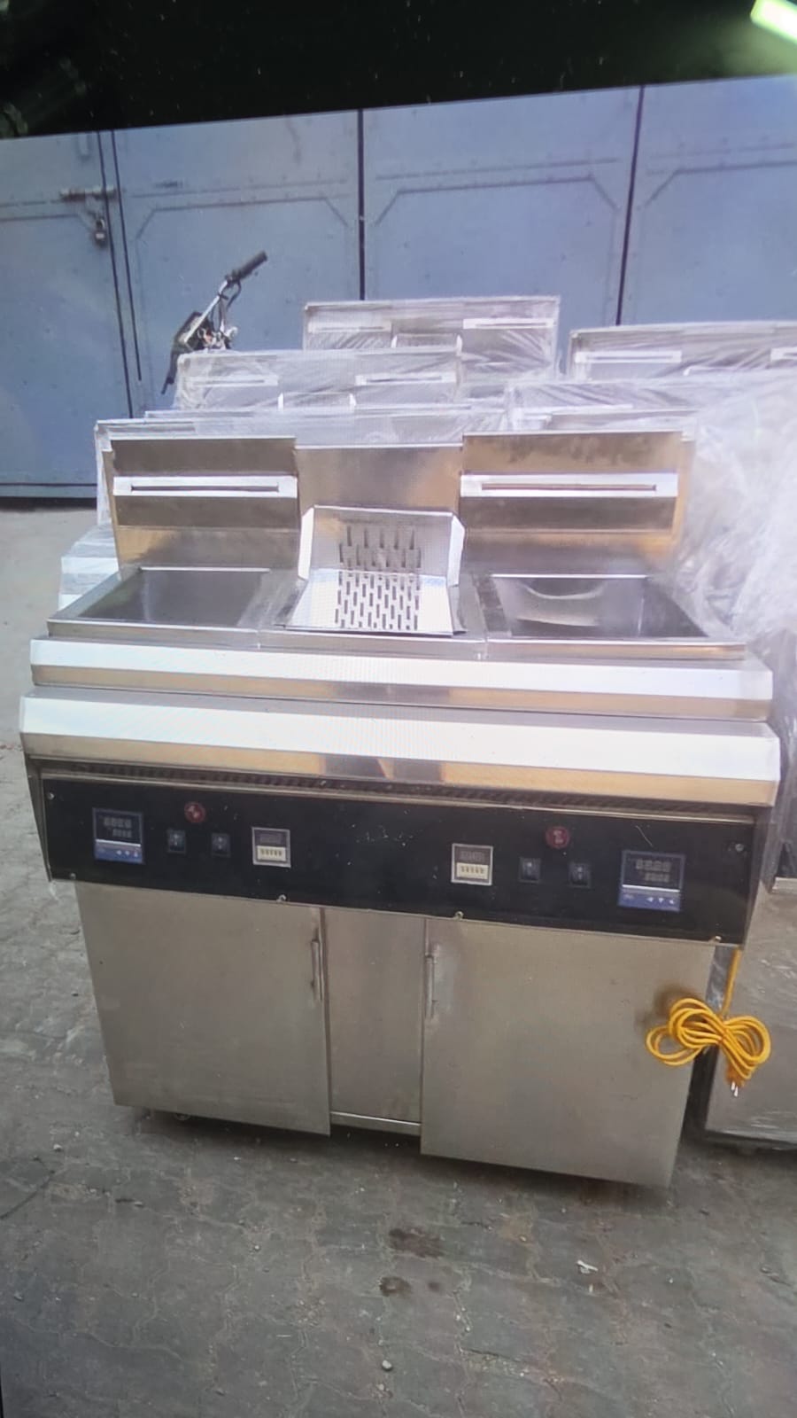 Double Sizzling Fryers